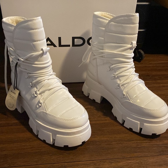 Aldo white boots.Size 9 Women’s .Warm. - Picture 2 of 9